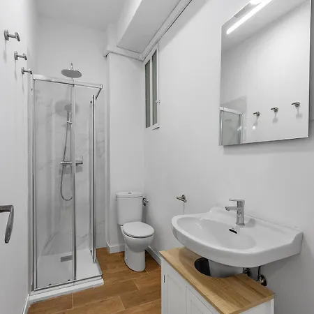 Freshly Renovated Old Town With Ac